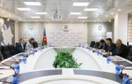   Aserbaidschanische und usbekische Denkfabriken einigen sich auf Zusammenarbeit  