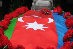   Aserbaidschanischer Soldat stirbt infolge des armenischen Feuers  