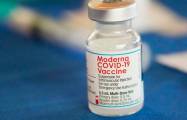   Großbritannien lässt Omikron-Impfstoff zu  