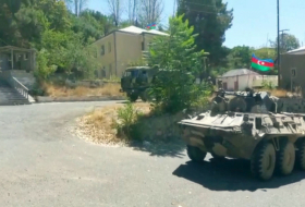   Filmmaterial über den Einmarsch aserbaidschanischer Truppen in die Stadt Latschin –   VIDEO    