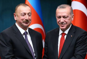   Präsident Ilham Aliyev gratulierte Recep Tayyip Erdogan  