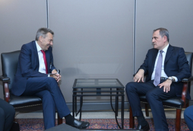  Aserbaidschanischer Außenminister trifft sich mit dem IKRK-Präsidenten  