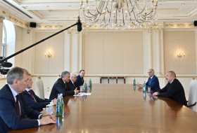   Präsident Ilham Aliyev trifft sich mit dem Vorsitzenden der russischen Staatsduma  