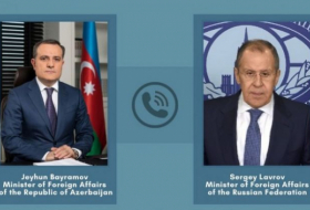   Außenminister Aserbaidschans und Russlands erörtern bilaterale Beziehungen  