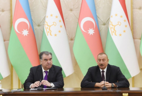   Präsident von Aserbaidschan rief seinen tadschikischen Amtskollegen an  