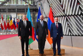   Nächsten Monat findet in Brüssel ein dreigliedriges Treffen der Staats- und Regierungschefs von Aserbaidschan, Armenien und des EU-Rates statt  