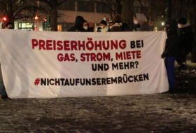   In Deutschland begannen Protestmärsche gegen die Preiserhöhung  