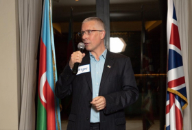   Botschafter:  „Seit der Wiederherstellung der Unabhängigkeit ist Großbritannien mit Aserbaidschan zusammen“ 