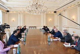   Präsident Aliyev empfängt eine Delegation unter der Leitung des EU-Sonderbeauftragten für die Östliche Partnerschaft  