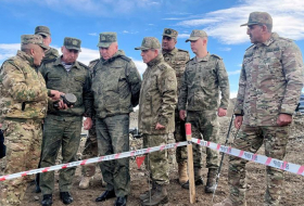   Von illegalen armenischen bewaffneten Abteilungen installiertes Minenfeld inspiziert  