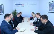   Aserbaidschanischer Außenminister bespricht regionale Situation mit der Schweizer Amtskollegin  