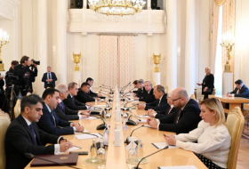   Baku und Moskau führen einen aktiven Dialog  