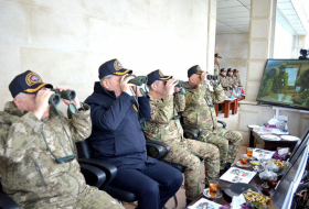   Verteidigungsminister Aserbaidschans und der Türkei beobachten gemeinsame Übungen -   VIDEO    