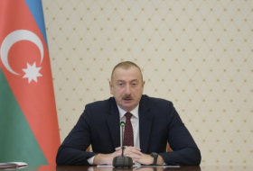   Ilham Aliyev nahm am Runden Tisch zum Thema „Führung der neuen Energierealität“ im Davos Forum teil  
