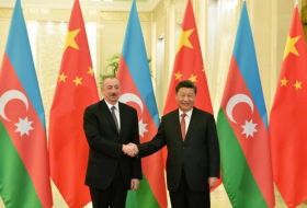   Präsident Ilham Aliyev gratulierte dem Vorsitzenden der Volksrepublik China  