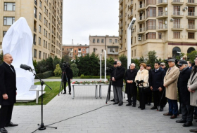   Ilham Aliyev weihte das Denkmal des berühmten Komponisten Tofig Guliyev in Baku ein   - FOTOS    