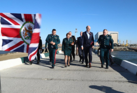  Britischer Minister für Europa und Nordamerika traf in Aserbaidschan ein 