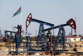  Aserbaidschanisches Öl ist um weitere 2 $ gefallen 