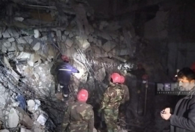   Aserbaidschanische Retter retteten eine 50-jährige Frau nach 120 Stunden aus den Trümmern  