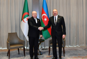   Präsident Ilham Aliyev traf mit dem Premierminister von Algerien zusammen  