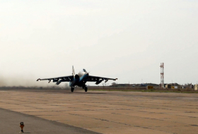   Flugzeuge der aserbaidschanischen Luftwaffe führen Trainingsflüge durch -   VIDEO    