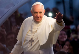  Papst wurde ins Krankenhaus eingeliefert 
