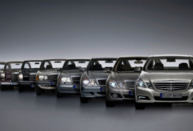   Erste Mercedes-Benz E-Klasse erreicht Oldtimer-Alter  