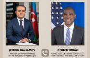   Es gab ein Telefongespräch zwischen dem Leiter des Außenministeriums Aserbaidschans und dem Vertreter des US-Außenministers  