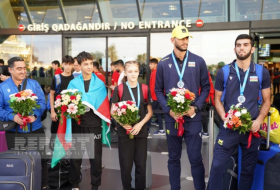   Taekwondo-Spieler, die bei den Europameisterschaften fünf Medaillen gewonnen hatten, kehrten in ihre Heimat zurück  