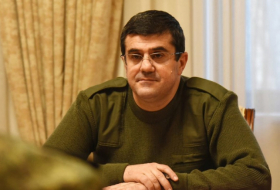   Araik Arutyunyan wurde festgenommen und wird nach Baku gebracht  