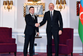   Wolodymyr Selenskyj rief den aserbaidschanischen Präsidenten Ilham Aliyev an  