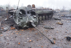  Russischer Panzer wurde durch eine Mine auf seinem Territorium zerstört 