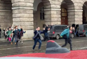  Bei einer  Schießerei an einer Universität  in der Tschechischen Republik wurden  15 Menschen getötet und verletzt  