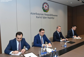 Aserbaidschan ist daran interessiert, den Verhandlungsprozess über das Friedensabkommen einzuleiten 