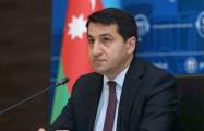   Hikmet Hadschiyev:  Aserbaidschan erwartet von Armenien eine Klärung seiner Gebietsansprüche 