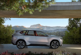   Weltpremiere - SUV BMW Vision Neue Klasse X macht an  