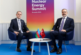   In Brüssel treffen sich die Außenminister Aserbaidschans und der Türkei  