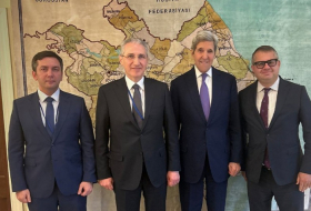  Mukhtar Babayev besprach mit John Kerry die Vorbereitungen für die COP29 