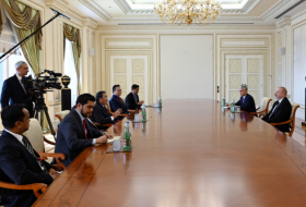   Aserbaidschanischer Präsident empfängt den Senatspräsidenten des malaysischen Parlaments  