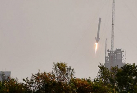 SpaceX schickt Spionage-Satellit ins All
