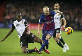 PSG schlägt auch Meister Monaco – Barça hält Valencia nach Remis auf Distanz