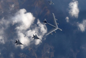 Raketen und Kampfjets überfliegen Korea