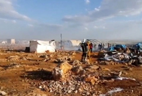 „Desinformationswelle!“ - Kreml zu Luftschlag auf Flüchtlingslager in Syrien
