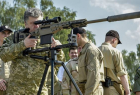 Poroschenko wird Oberbefehlshaber bei Donbass-Operation