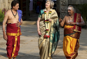 May zeigt sich in Neu-Delhi: London bemüht sich um Neustart mit früherer Kolonie 