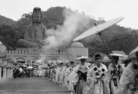 Japanische Mönche bekommen 40 Jahre Überstunden nachgezahlt