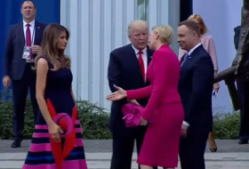 Trump in Polen eiskalt abserviert: Dudas Gattin verweigert Donald die Hand