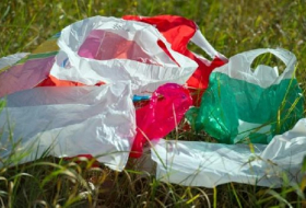 Hendricks erhöht bei Plastiktüten Druck auf den Einzelhandel