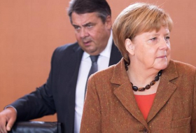Union verliert, Merkel legt zu