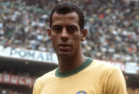 Brasilianischer WM-Kapitän von 1970 Fußball-Legende Carlos Alberto ist tot